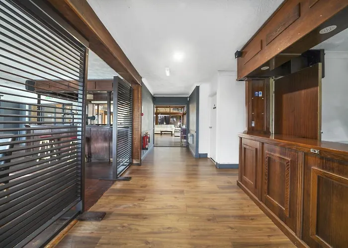 Iway Inn Hotel